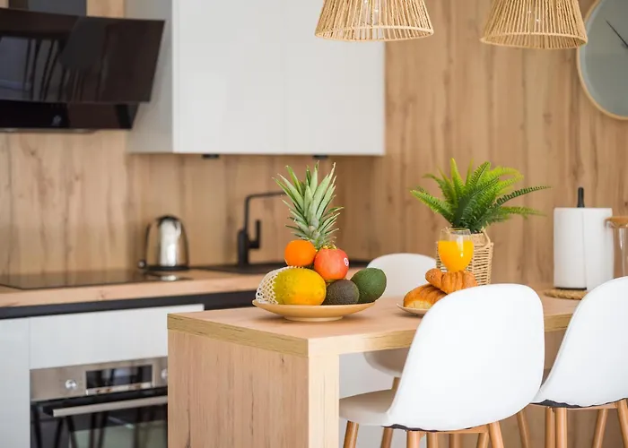 Elefantes, Playa Del Ingles At 3 Mins Distance