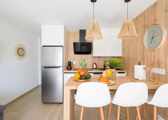 Elefantes, Playa Del Ingles At 3 Mins Distance